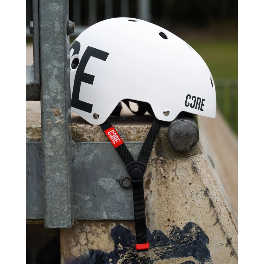 CORE - Street Helmet - White - helma pro freestyle koloběžky